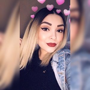 Meet your Posher, Crystal